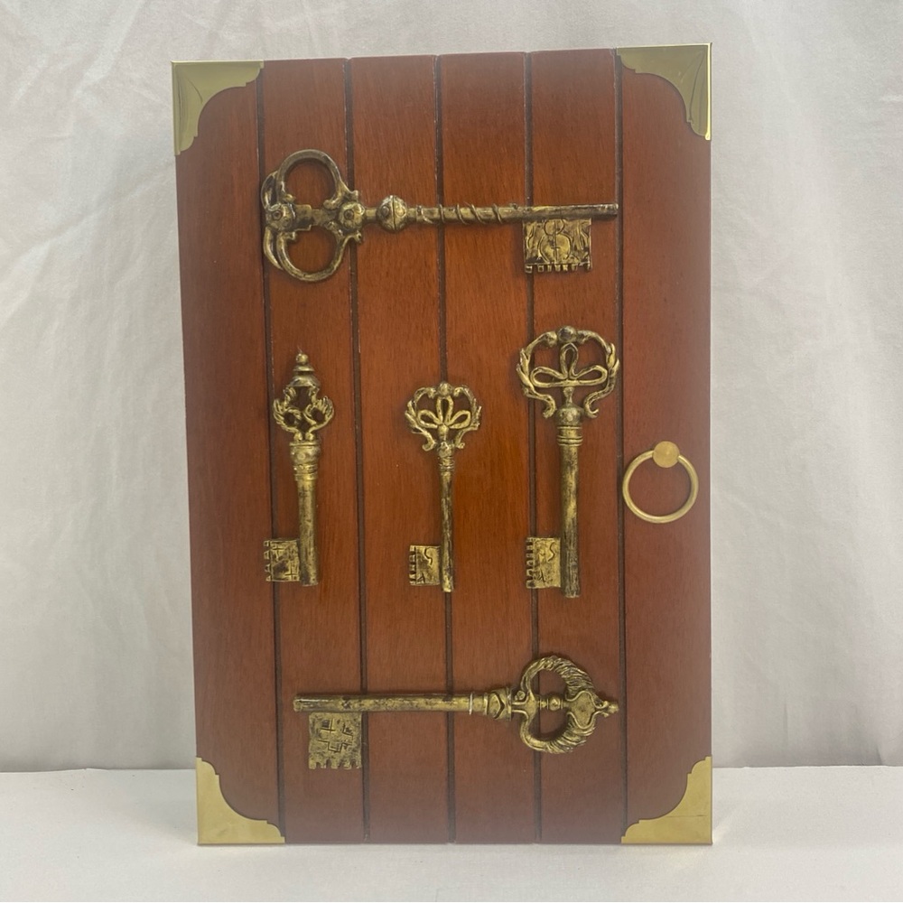 Wooden wall-mounted key holder box decorative brass-finish skeleton keys Vintage